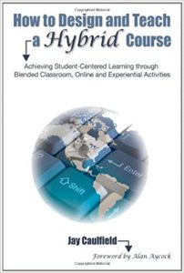 غلاف كتاب “كيف تصمم دورة تدريبية هجينة وتدرّسها" عن التعليم الهجين